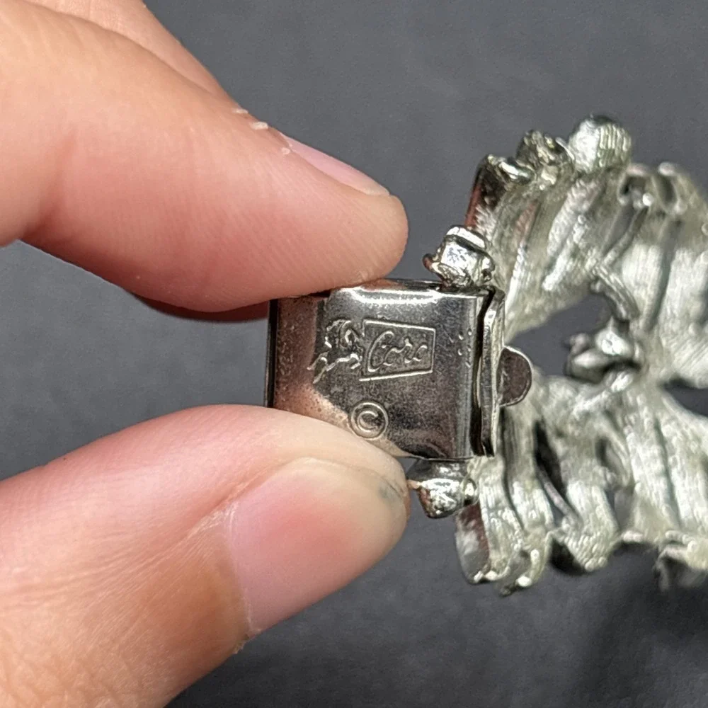 Signed Coro Textured Silver Tone Leaf Like Pattern Linked Vintage Bracelet